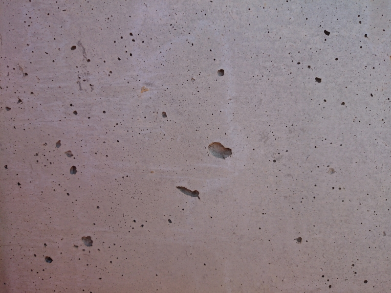 あばた（気泡）の例。